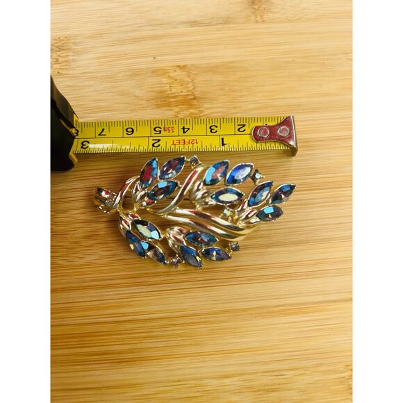 Vintage CORO Siam Blue Rhinestone Brooch Pin Signed Vintage Jewelry - Picture 6 of 9